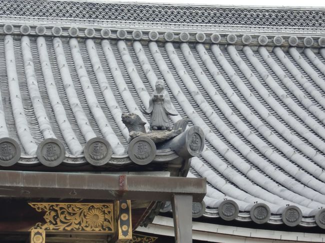 この辺りは、「御室」という地域なのですが、体温計の「オムロン」はここにあるそうです。