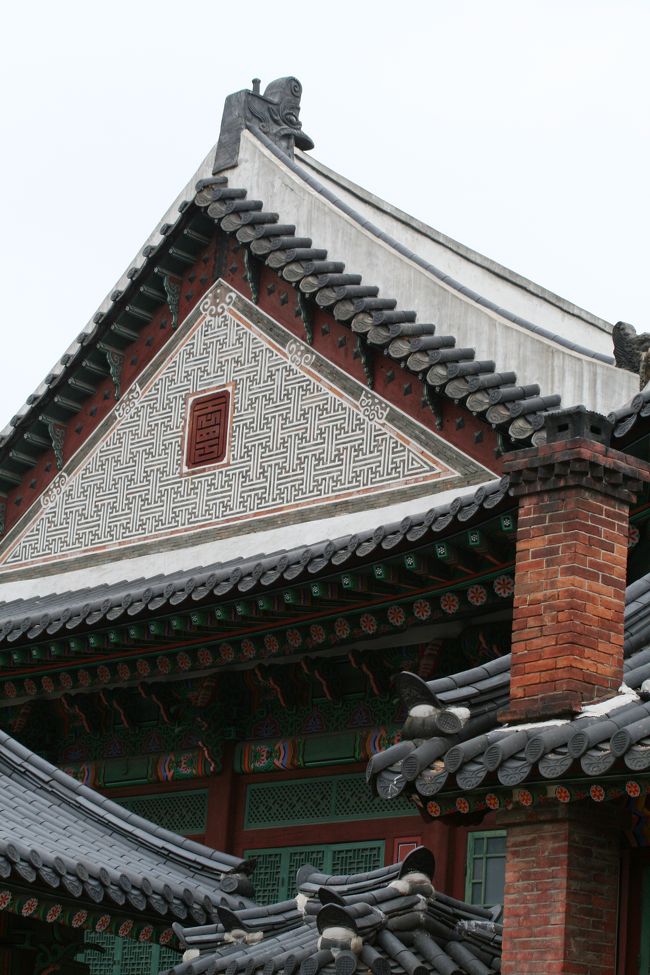 2010春、韓国紀行21(3)3月4日(2)昌徳宮・仁政殿、玉座、宣政門、瑠璃瓦