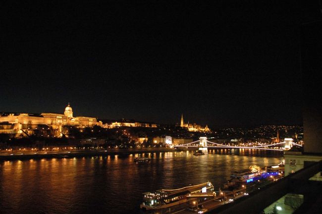 宿泊したマリオットホテルからの夜景もすばらしい。