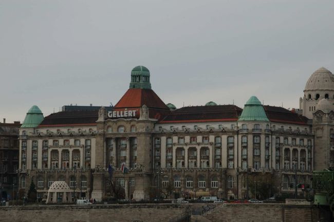 【ゲッレールト温泉】