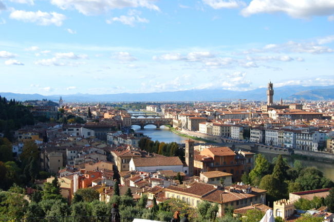 またここに来られますように。<br />この次に訪れる時は小さな街でるけどこの次は日帰りではなく2〜3日はかけてフィレンツェの空気を堪能したい。