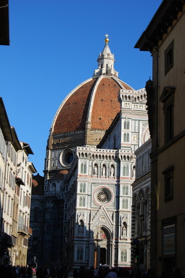 ドゥオーモが見えてきました。<br />