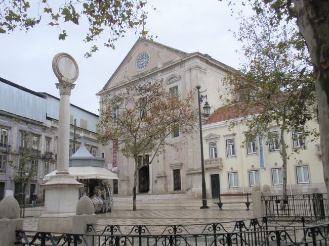 ｻﾝ･ﾛｹ教会へ。