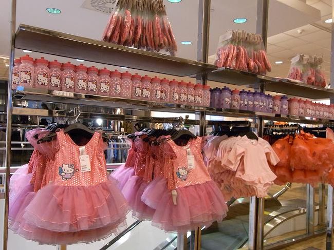 キティちゃんがズラリ♪<br />