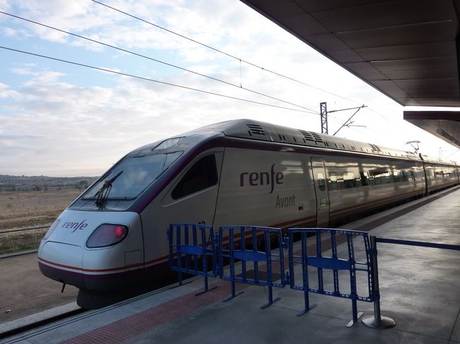 ＡＶＥという高速列車で<br />マドリッドを通過してコルドバへ。<br />