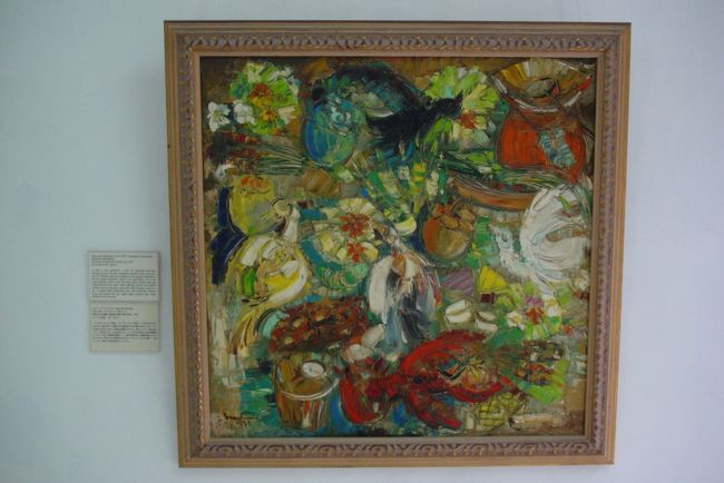 こちらの絵もカラフルでおもしろい印象を受けました。