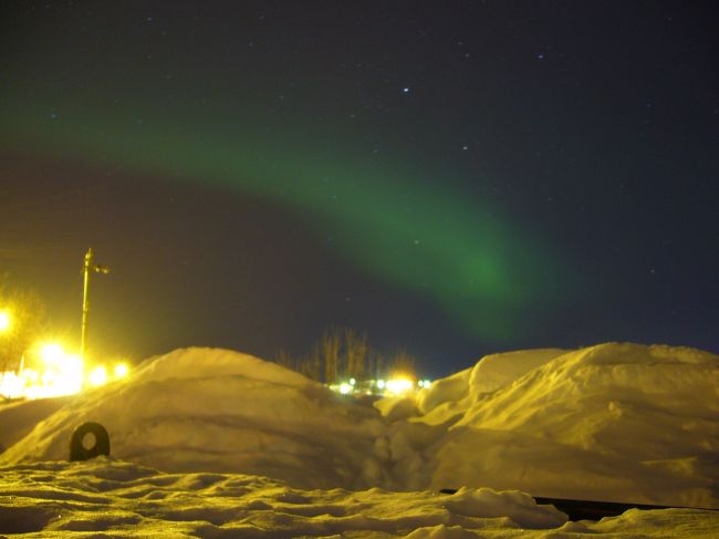 あぁ、ちょっとついに出会えたオーロラ〜<br /><br /><br />※これは1分ほどカメラのシャッターを開けております