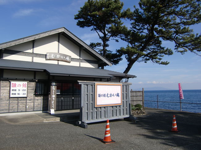 こちらがメイン会場のひとつ。<br />駅からは徒歩でいけます。<br />漁村の雰囲気の中歩くのは気持ちがいいです。<br />