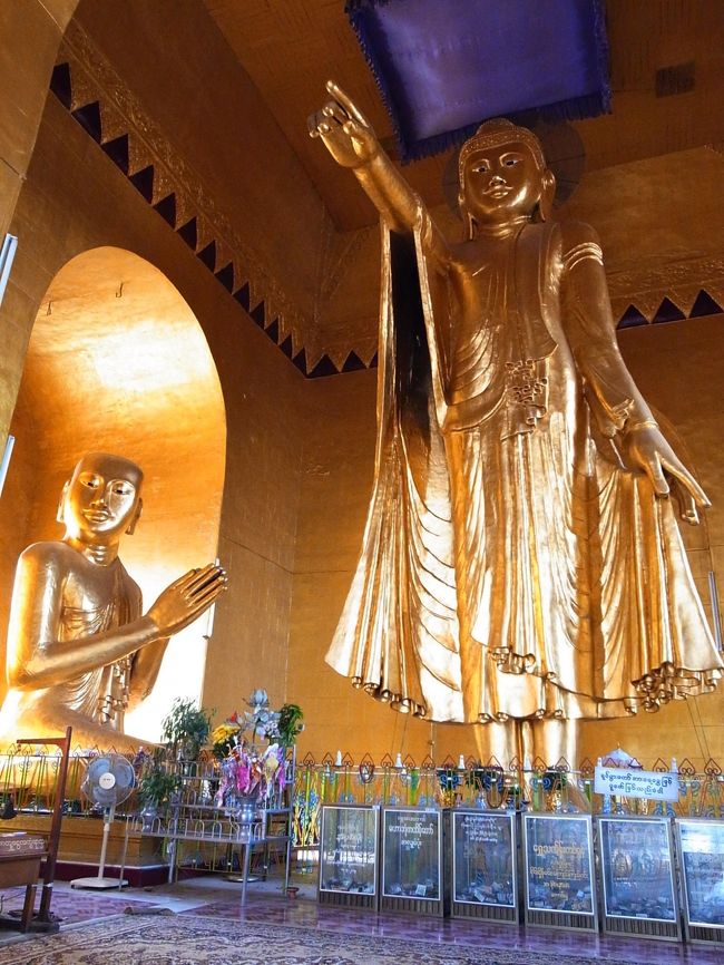 なんだか、感動しながらも、妙な展開になってしまったな、と思いながら、彼女と別れて先に進んだ。<br /><br /><br />マンダレーヒルで一番来たかったパヤー。<br />左の仏様は首をひねって、こちらを見ている。<br /><br />のはガイドブックなどで知っていたが・・・。