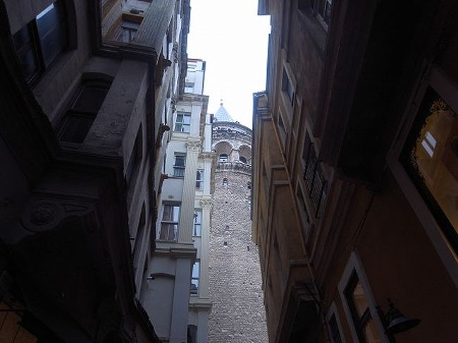 ガラタ塔が見えてきました。