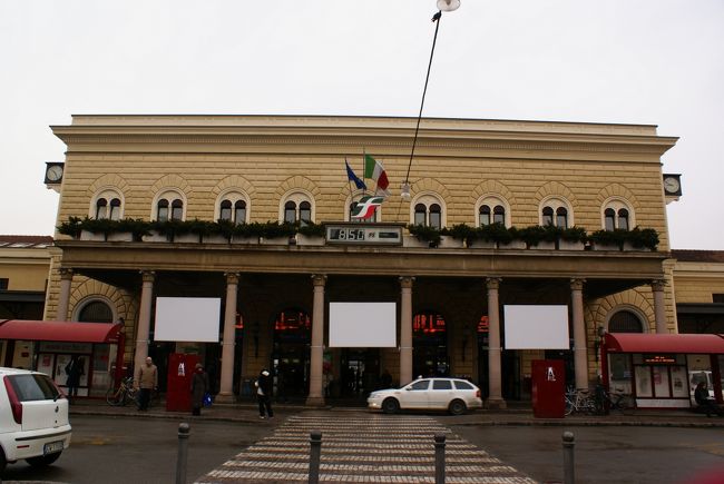 そりゃあそうです、４０分弱で着きます・・・<br /><br /><br /><br />しかも、乗り継ぎ時間のが長い！ｗ<br />１時間後なので、プラプラ散策に行くことに((((((( ^^)