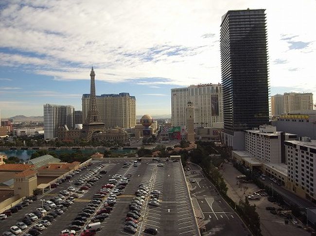 朝、ゆっくりめに起床。<br />今日も天気は良さそうです。