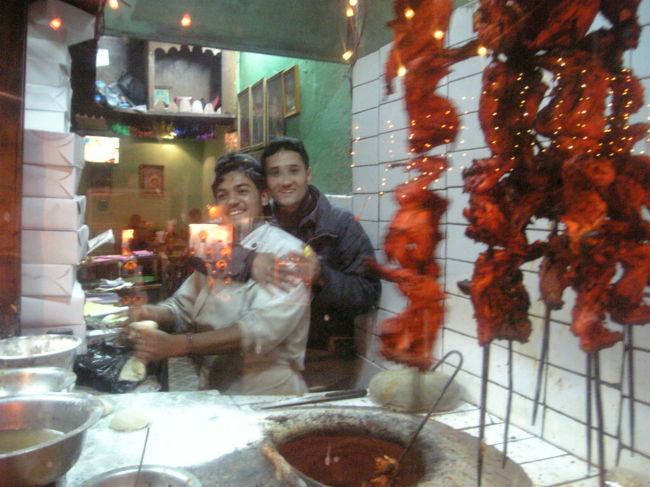 タンドリーチキンを買ったお店のお兄さん。