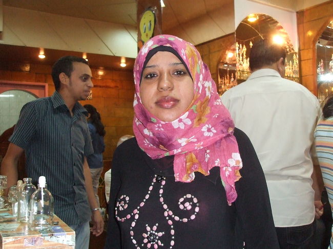 香水売り場の女の子