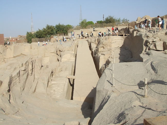 未完成のまま残されたオベリスク