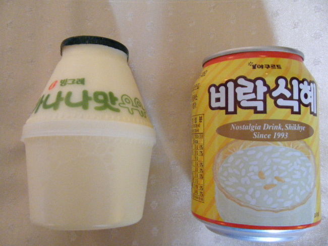 滞在中に必ず買うもの。<br />シッケとバナナ牛乳です。