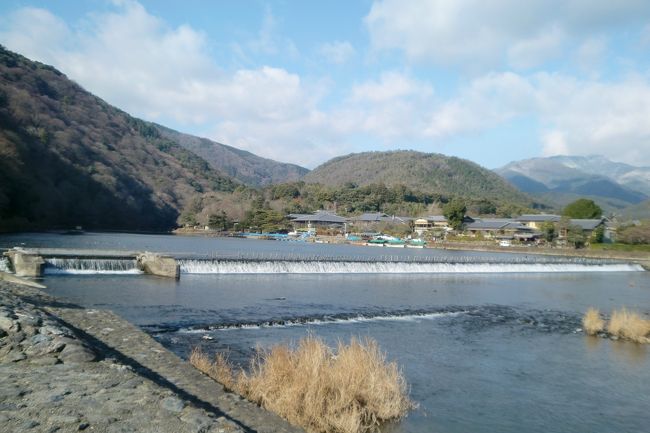 嵐山に移動。<br />喧騒から離れ…というわけにはいきませんが（観光客たくさん）、<br />やっぱり落ち着きますね。