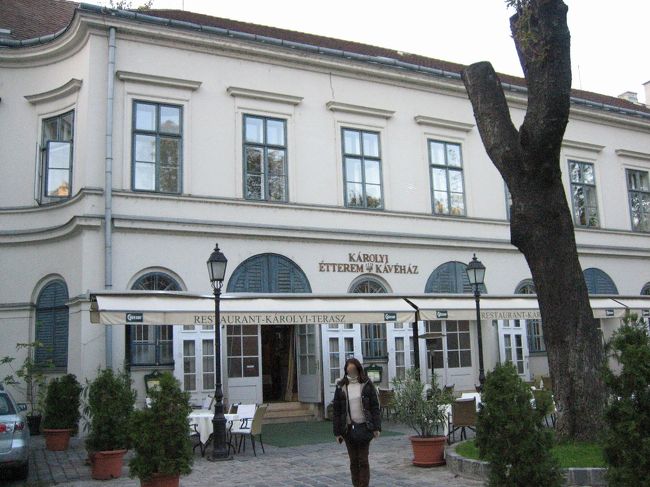 レストランの外観です。<br />場所がちょっとわかりにくいかもしれませんが、ここは本当にお勧めできるレストランです。お値段もそんなに高くなかったです。