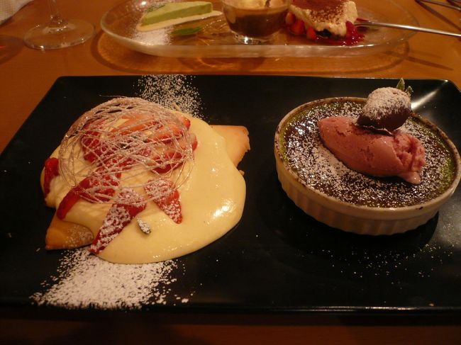 苺のタルト仕立て＆ピスタチオのクリームブリュレ