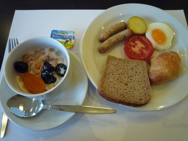 6日目の朝食。<br />美味しかったです！^^<br /><br />別のツアーの関西おばちゃん達と隣の席になり、会話が弾みました♪<br />