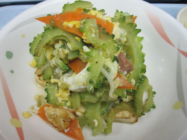 私はゴーヤチャンプルー。550円。<br />これが、全く苦味がなく結構ボリュームもあって大満足でした。