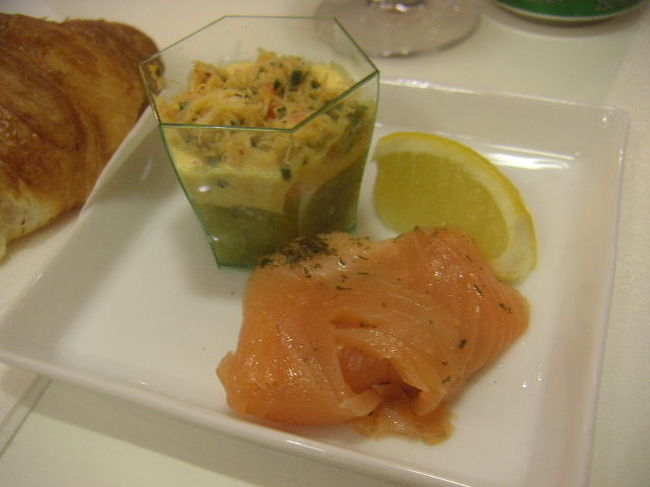 ワインは気が引けたので（朝１０時!）<br />ビールを頂いちゃいました。<br />