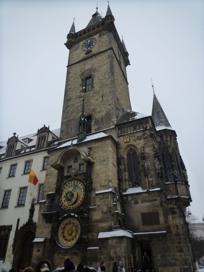 旧庁舎です。塔の上まで登れます。<br />チケットは写真右下の入口で買えます。<br />ただ、塔への入口はちょっと分かりにくく、左方にあるインフォメーションセンターから入れます。<br />ちなみこの日は中で結婚式をしていました。