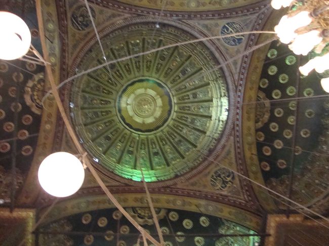 天井です。<br />何とも言えない美しさを感じました。