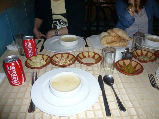 昼食です。<br /><br />シーフードを頂きました。