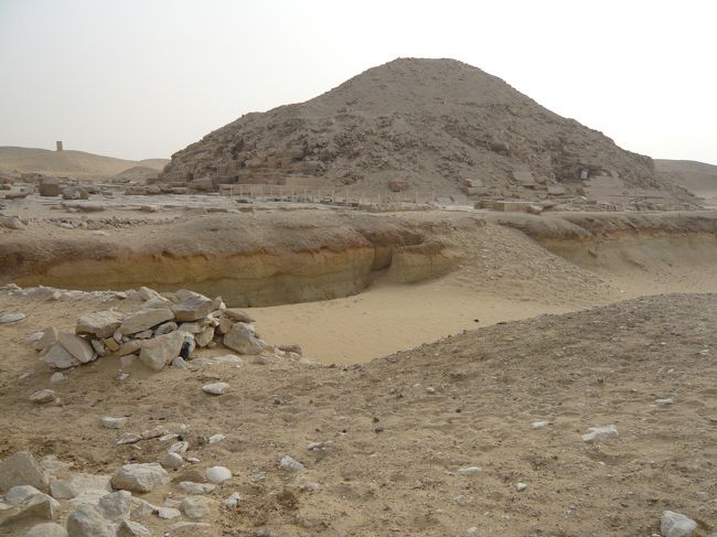 階段ミラミッドから少し行ったところ