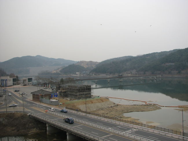 昨日行った安東民俗博物館あたりが車窓から見えます。