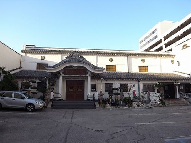 ホテルの隣には、高野山米国別院が。