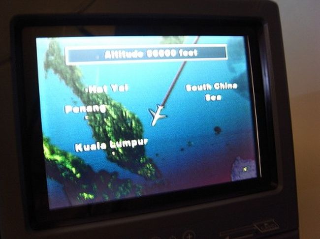 もうすぐシンガポールに到着です。