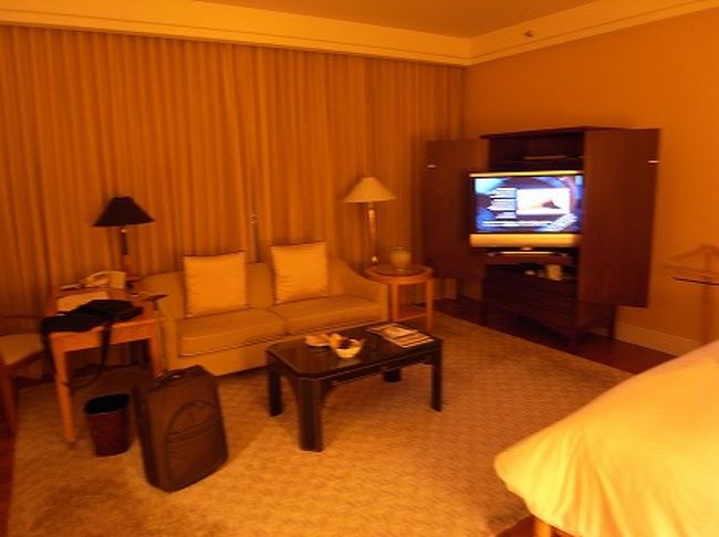 部屋はけっこう広く、ベシサイドビューのお部屋にアップグレードしていただけました。。