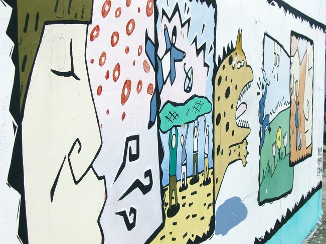 <br />４コマ漫画のようにストーリーが<br />あるのでしょう。が…理解不能^^;