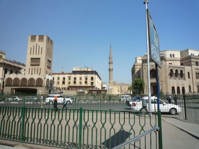 ここから真っ直ぐ進みたいが、行けないのでまた同じ所をウロウロと歩いた。