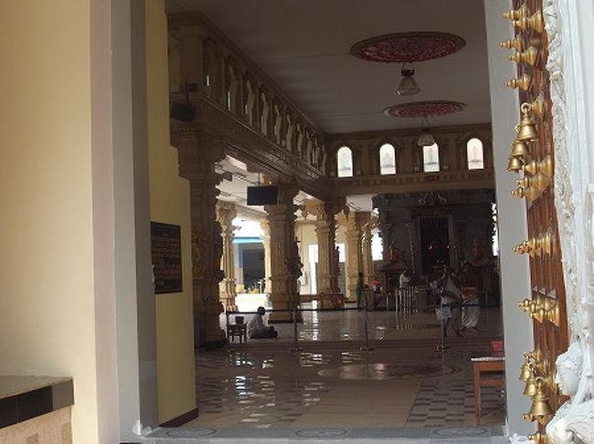 中を少しだけ見学。