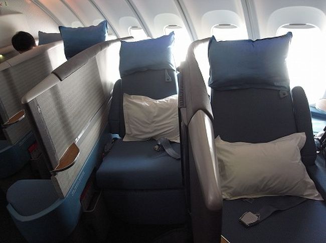 来ました！斜め掛けフルフラットシート！！<br /><br />今回はアッパーデッキを指定しました。