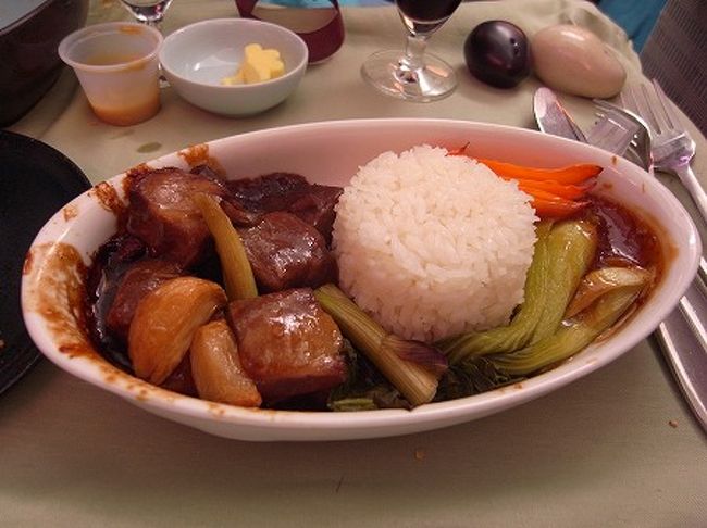 メインはチキンを頂きました。