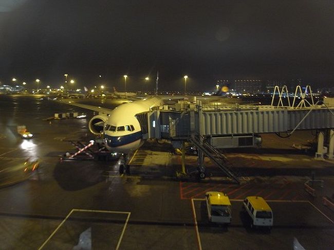 台北までCX408便の機材はB777-300ERで、長距離用機材ですが、合間に台北線に投入されているようです。