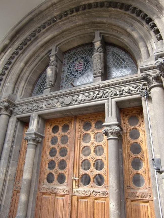 いちいち細工が、凝っています。