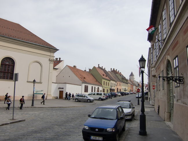 色使いが、いいですね〜。