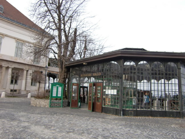 帰りはケーブルカーに乗ろうと。