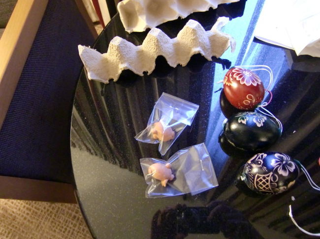 この日は、ケーブルカーを除いて<br />すべて、徒歩で回ってホテルへいったん戻ります。<br /><br />今日のお買い物。<br />シックなイースターエッグ。お気に入りです。