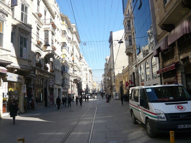 夜はイルミネーションがあるっぽいです