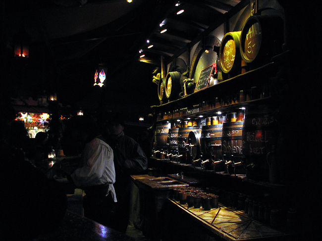 中世の雰囲気に飲まれてしまいグリューワインを2杯も飲んでしまいました。<br />今日でもう3杯目です。