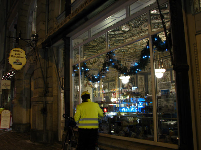 この写真を忘れていました。<br />ドレスデンのノイシュタットにある世界一ゴージャスな乳製品店のモルケライです。<br />お店のグッズがあるくらい有名店です。<br />中は撮影禁止でした。<br />