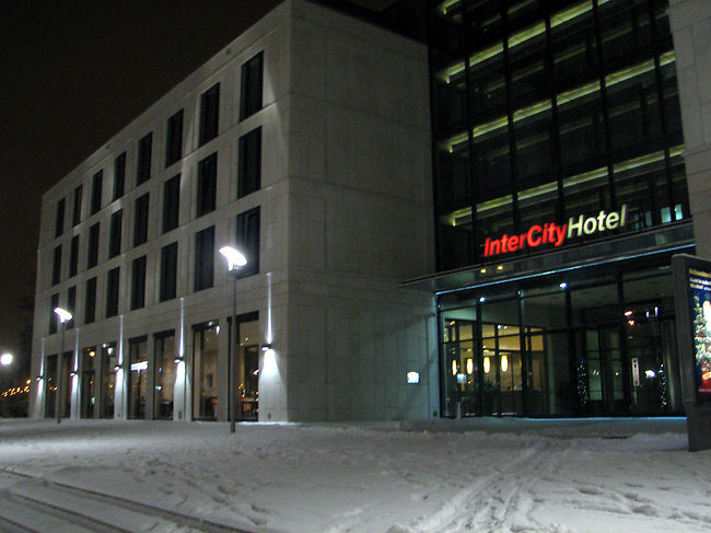 ドレスデンでのホテルはDBが母体のチェーンホテル、インターシティホテル。<br />ドイツの主要鉄道駅のすぐそばがウリです。<br />個人旅行にはとても便利なホテルです。<br />