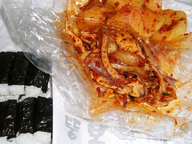 お腹が空いてないので^^;<br />夜食用に二人前お持ち帰りします<br /><br />　　ｲｲﾝﾌﾞﾝ ﾎﾟｼﾞｬﾝ　ﾍｼﾞｭｾﾖ　<br /><br />　　１人前 4000w×２