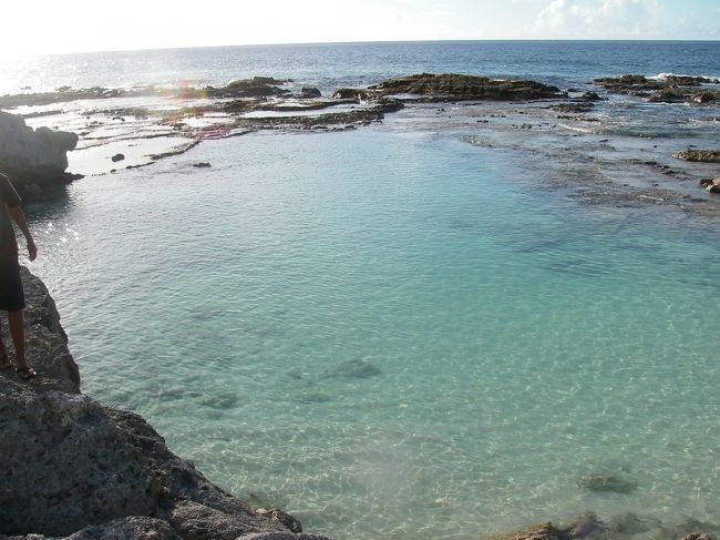 海のプール<br /><br />確かここも名所<br /><br />きれい<br /><br />しずか<br /><br />誰もいなかった。